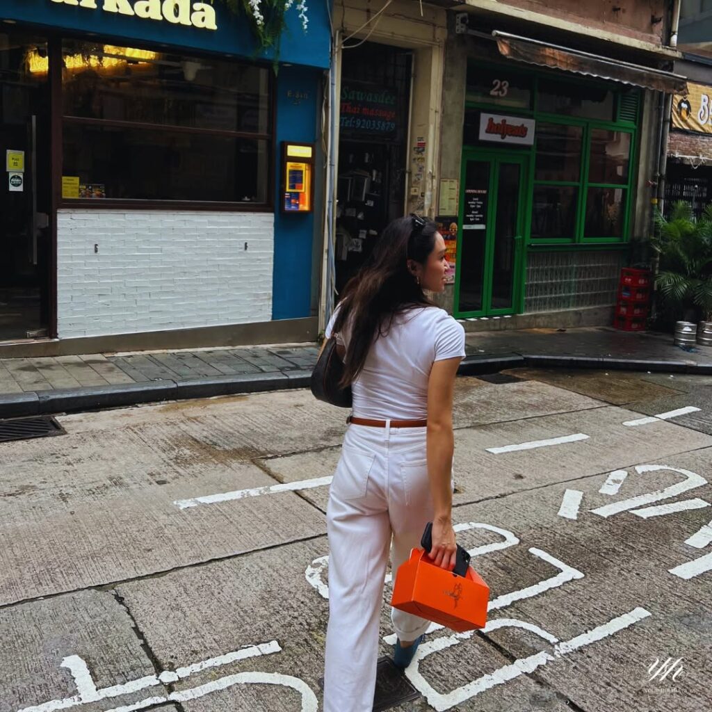 HK: The Ultra-Chic District Hub 🇭🇰 The ultimate hotspot for the trendiest crowd right now.