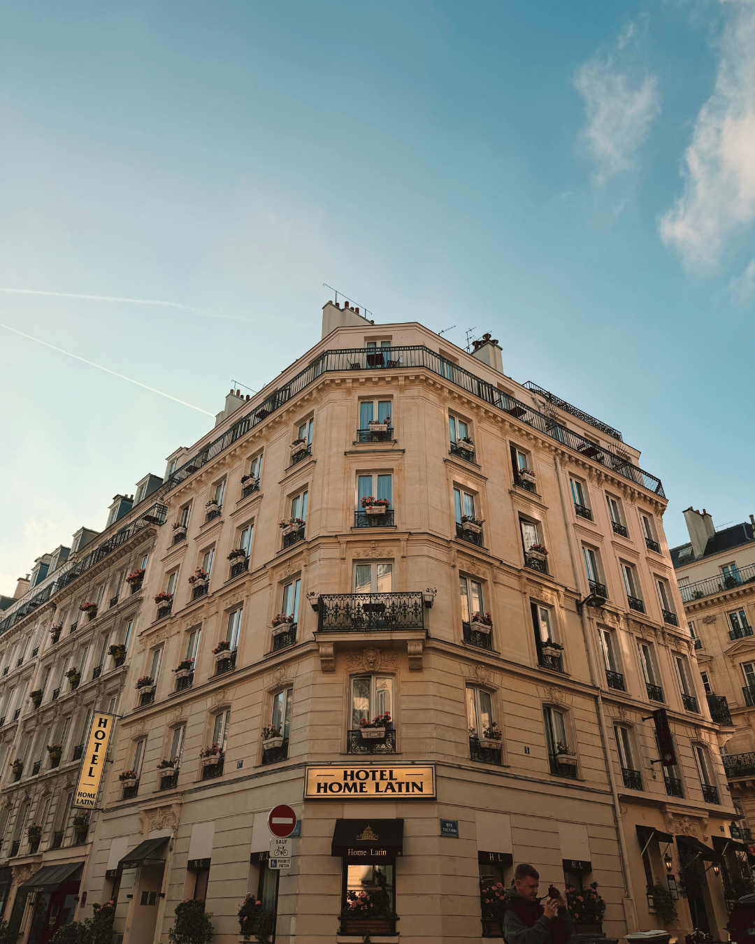 Hotel & Accommodation